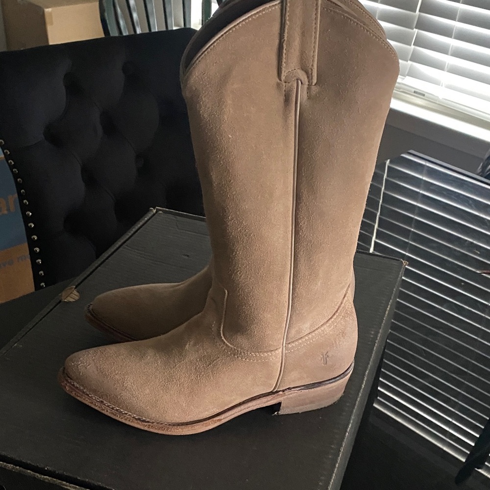 Frye Beige Suede Leather Billy Pull On Cowboy Boots Size 8